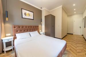 Design Apartment on Mykhailivskyi Ln. 4