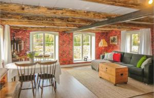 Stunning Home In Ödeshög With Kitchen