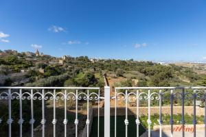 Gozo - Apartment with Stunning Views & Shared Pool