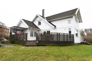 Lovely holiday home in Gothenburg near the sea
