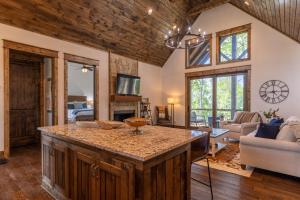 Sip Sip Hooray at Eagles Nest