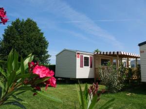 Campings Camping Officiel Siblu Les Charmettes : photos des chambres