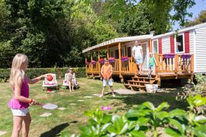 Campings Camping Officiel Siblu Domaine de Litteau : photos des chambres