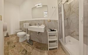 Dreibettzimmer mit eigenem Bad