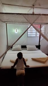 2 Bed House - Sleeps 4 - Pool - Garden - Parking