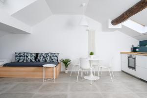 Design Attic porta venezia centrale 65m2 - self check-in