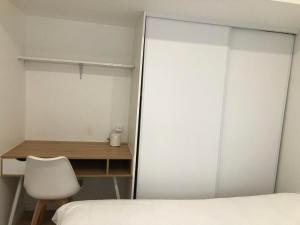 Appartements F2 equipe, 15mn de Paris, parking, climatisation : photos des chambres