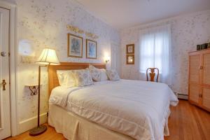 Victorian Room room in Inn on the Ocean