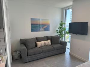 Comfortable Studio with King Bed and Queen Sofa-bed