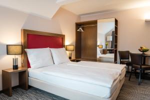 Point Hotel Apartments and Rooms