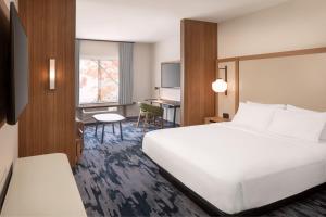 Fairfield Inn & Suites by Marriott Fresno NorthShaw Avenue