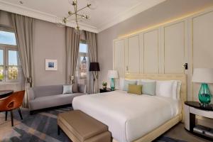 Superior King Room room in The Ritz-Carlton Budapest