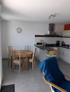 appartement entier, 3 étoiles, 4 personnes,vue mer