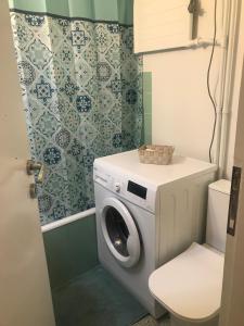 Athens Apartment 1-min Walk to Kato Patissia Metro