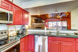 Near Golfing and Hiking Pinetop Vacation Rental!