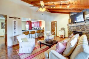 Near Golfing and Hiking Pinetop Vacation Rental!