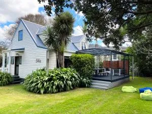 The Escape Artist - Whiritoa Holiday Home - Whiritoa