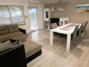 Apartment Sofia, 200 m from the beach