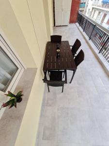 Lovely 2-Bedroom 4th Floor House Large Patio