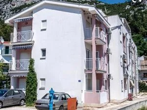 Apartments with a parking space Klek, Neretva Delta - Usce Neretve - 18708 - Podbrijest