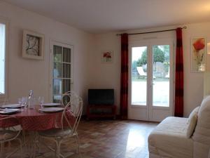 Maisons de vacances Maison Dolus-d'Oleron, 3 pieces, 4 personnes - FR-1-246A-76 : photos des chambres