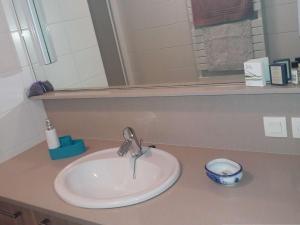 Appartements Rez-de-chaussee avec terrasse, parking, animaux acceptes pres de la mer - FR-1-675-15 : photos des chambres