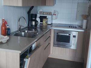 Rez-de-chaussée avec terrasse, parking, animaux acceptés près de la mer - FR-1-675-15