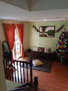 Charming Getaway @ The City of Pines