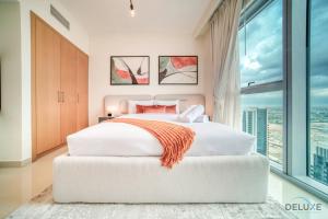 Elegant 1BR at Harbour Views Tower 1 by Deluxe Holiday Homes