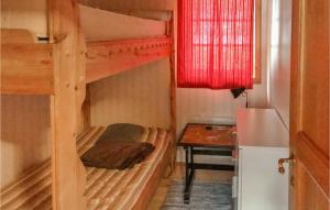 2 Bedroom Lovely Home In Sörsjön