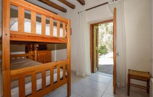 Appartements Beautiful apartment in CARCHETO BRUSTICO with 2 Bedrooms and Outdoor swimming pool : photos des chambres