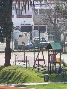 Appartement 60 M2,piscine, commerce