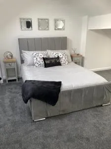 Cheshire Home Stays - Church Coppenhall