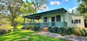 Old Schoolmasters Cottage on the Barrington River