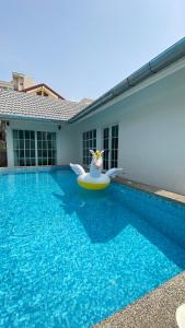 Luxury Pool Villa Pattaya Center C3- 3 Bedroom