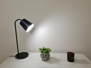 Downtown Boulevard apartment with a cute balcony!