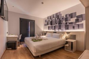 Deluxe Double or Twin Room with Balcony room in Hotel NERU con Encanto