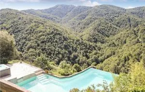 Gorgeous Apartment In Carcheto Brustico - Castello-di-Rostino