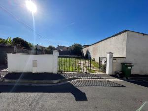 Appartements Maison de plain pied avec jardin et parking prive : photos des chambres