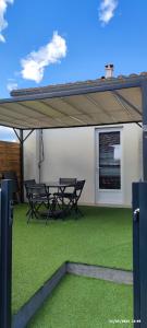 B&B / Chambres d'hotes Tra mare e lago : Studio