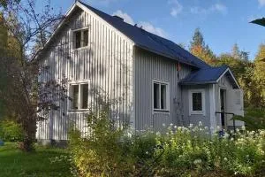 Villa Mäntysaari luonnonrauhaa kaupungin lähellä. - Möhkö