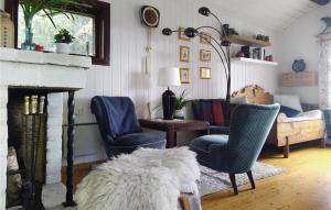 1 Bedroom Lovely Home In Genvalla