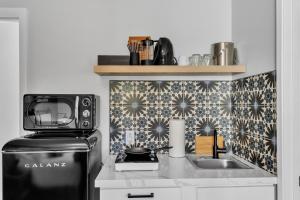 Single Bedroom - Queen Size. Heart of Downtown Vista