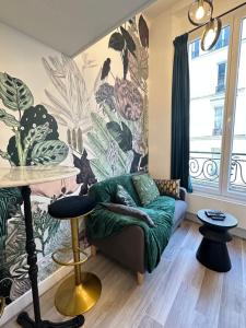 The GARDEN - cosy studio with AC in the very center of Paris