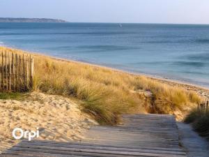 REF 047 - Bel appartement moderne pour six personnes avec vue mer plage à pied KERJOUANNO ARZON