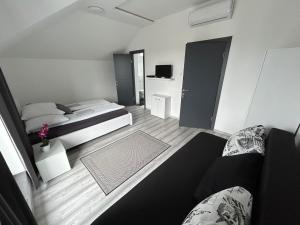 Laura Apartmanház