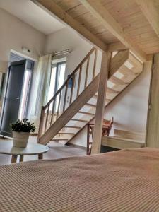 Oinonis Home - XANTHIPI studio