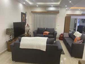 Beautiful 3-Bedroom Apartment on the Ground Floor with Personal Backyard Area and Terrace with Direct Pool Access and Pool View