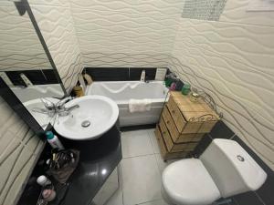 Beautiful 3-Bedroom Apartment on the Ground Floor with Personal Backyard Area and Terrace with Direct Pool Access and Pool View