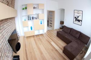 Classic Apartment with Private Sauna in Old Town